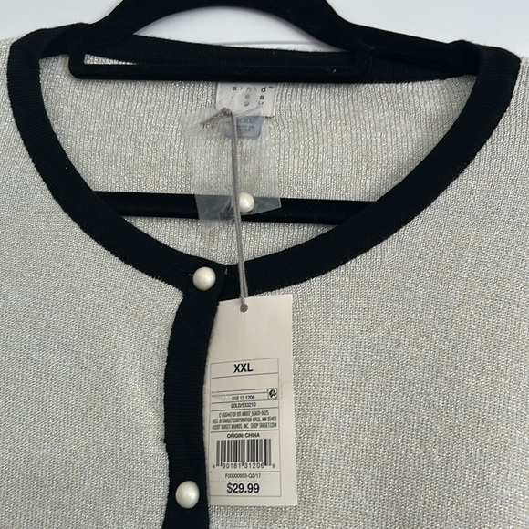 A. New. Day Sliver, Gold and Black Cardigan size XXL - Picture 5 of 6